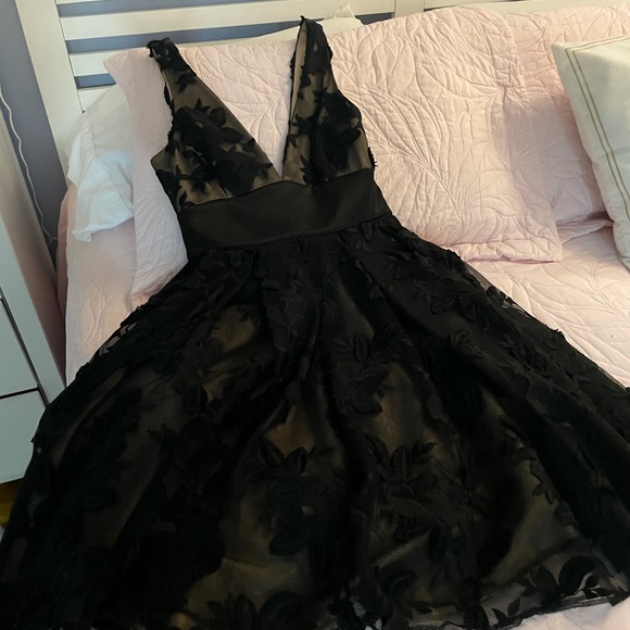 Dress - Picture 12 of 13